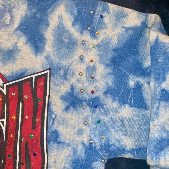 90’s BELLA DAHL BEDAZZLED COLLEGE LOGO WISCONSIN BADGERS SWEATSHIRT - Picture 3 of 9